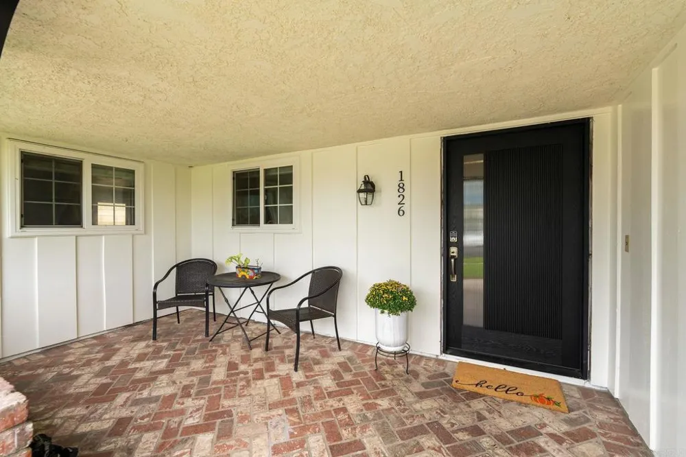 1826 Stanley Avenue Placentia, CA 92870