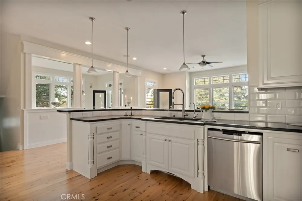 26385 Walnut Hills Drive Lake Arrowhead, CA 92352