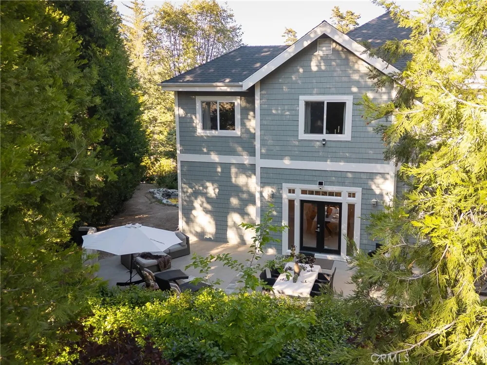 26385 Walnut Hills Drive Lake Arrowhead, CA 92352