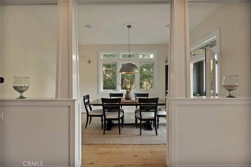 26385 Walnut Hills Drive Lake Arrowhead, CA 92352