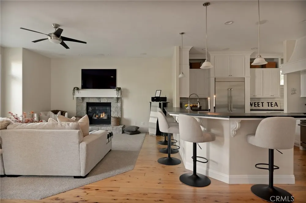 26385 Walnut Hills Drive Lake Arrowhead, CA 92352
