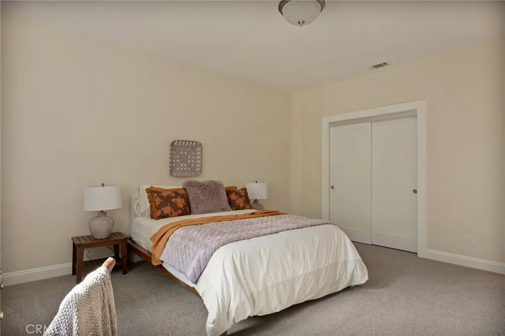 26385 Walnut Hills Drive Lake Arrowhead, CA 92352