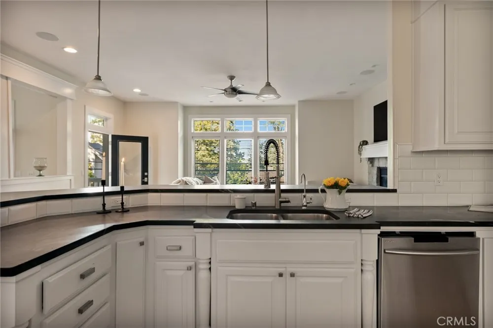 26385 Walnut Hills Drive Lake Arrowhead, CA 92352