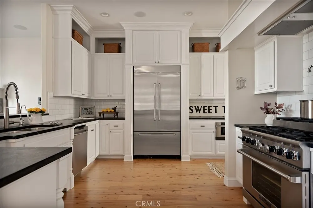 26385 Walnut Hills Drive Lake Arrowhead, CA 92352