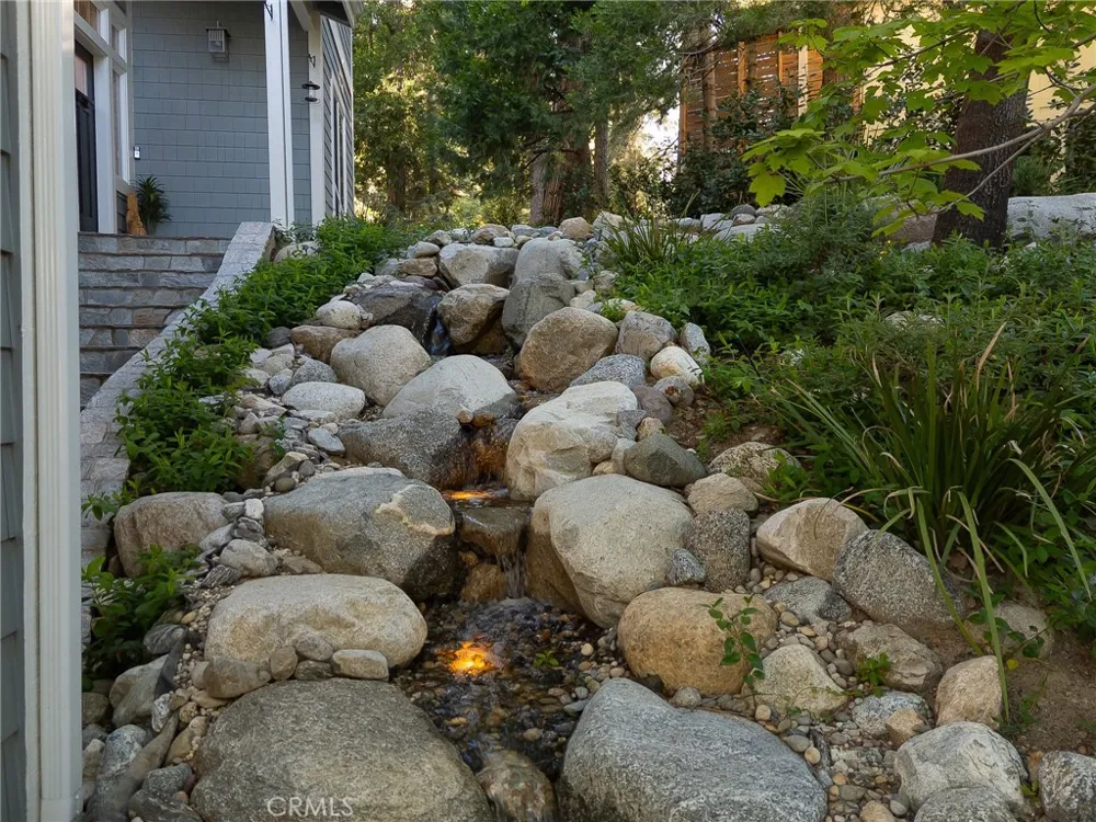 26385 Walnut Hills Drive Lake Arrowhead, CA 92352