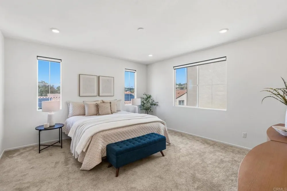 887 Brookdale Drive Vista, CA 92081