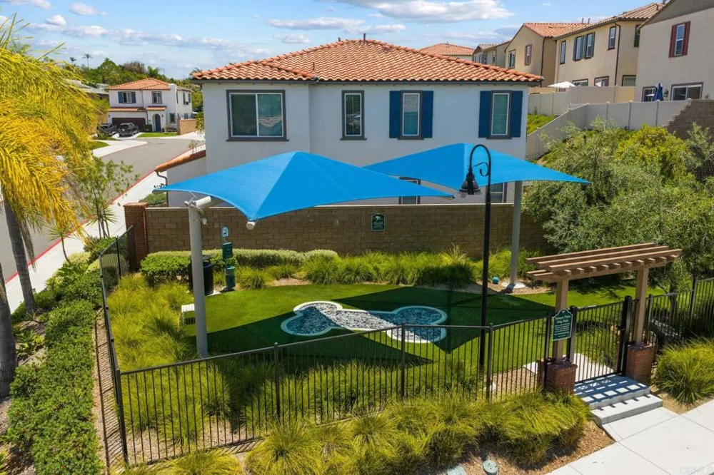 887 Brookdale Drive Vista, CA 92081
