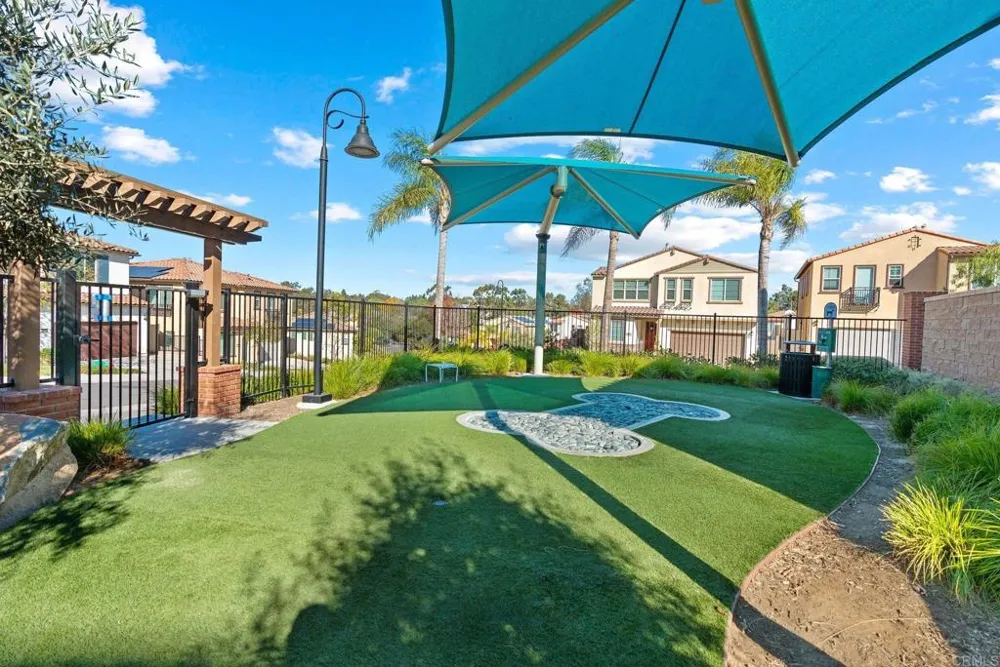 887 Brookdale Drive Vista, CA 92081