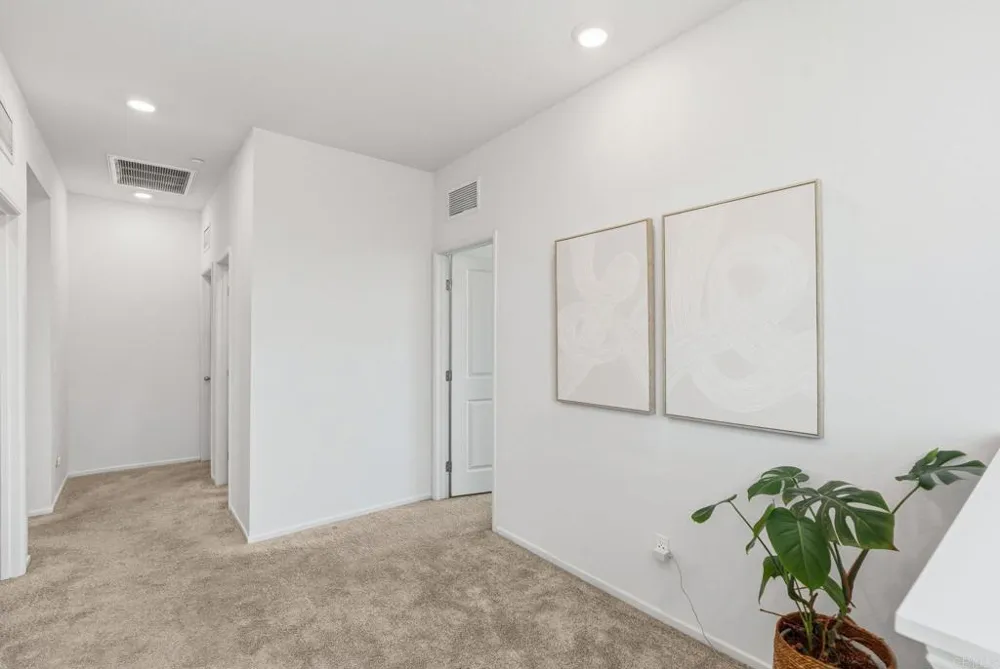 887 Brookdale Drive Vista, CA 92081