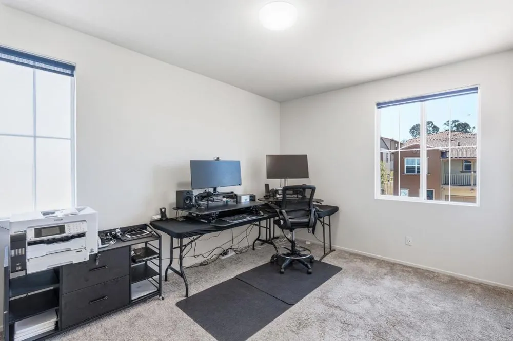 887 Brookdale Drive Vista, CA 92081