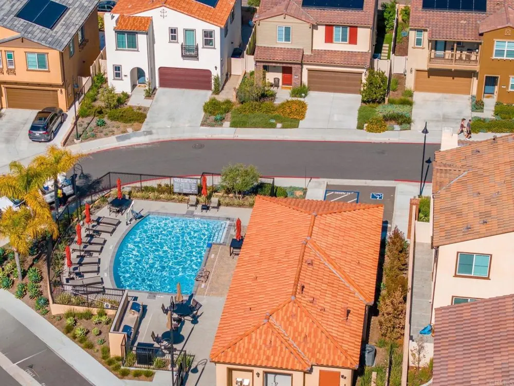 887 Brookdale Drive Vista, CA 92081