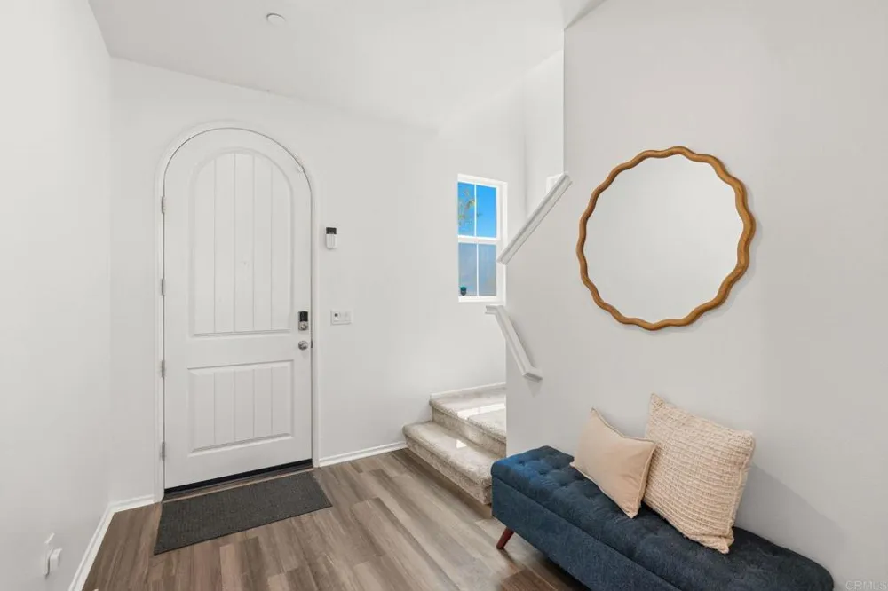 887 Brookdale Drive Vista, CA 92081