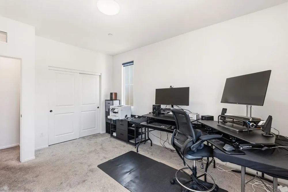 887 Brookdale Drive Vista, CA 92081