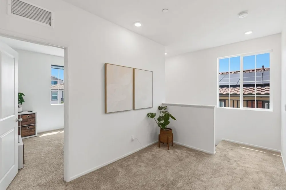 887 Brookdale Drive Vista, CA 92081
