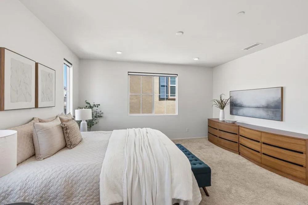 887 Brookdale Drive Vista, CA 92081