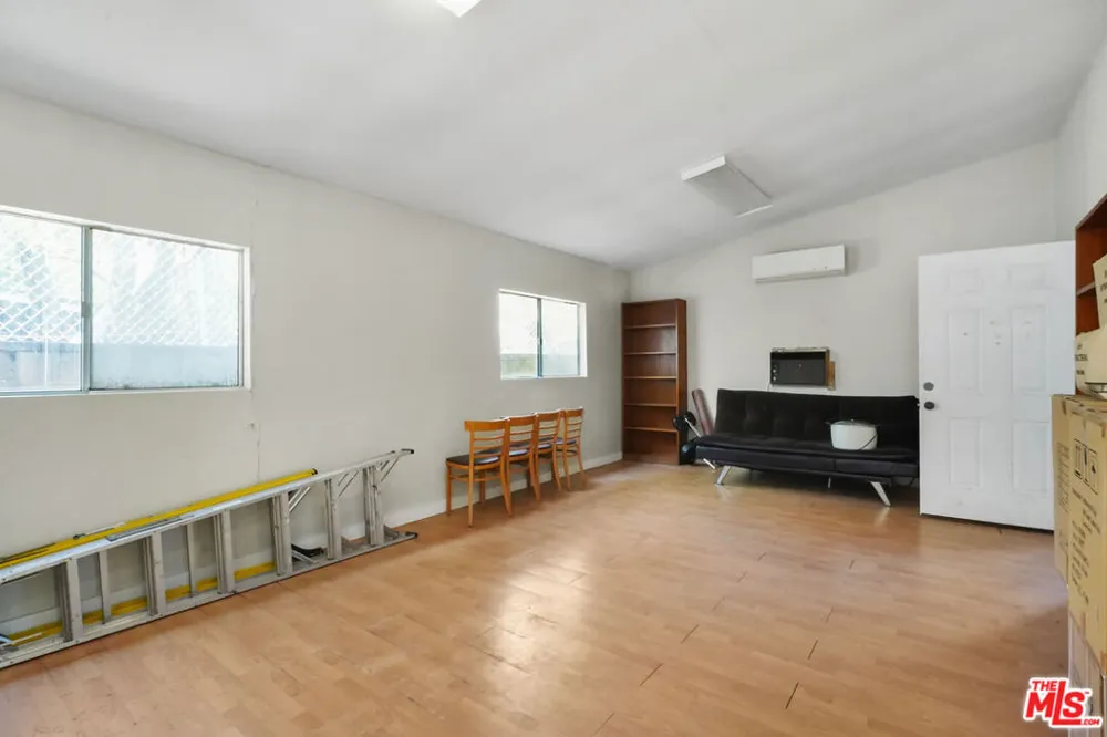 317 W Palmer Avenue Glendale, CA 91204