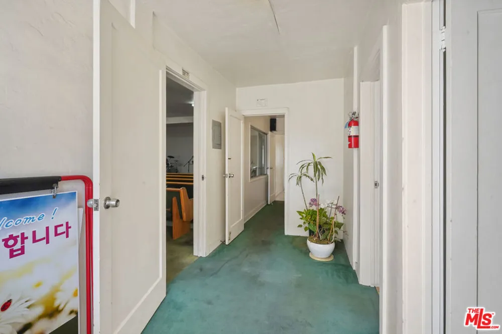 317 W Palmer Avenue Glendale, CA 91204