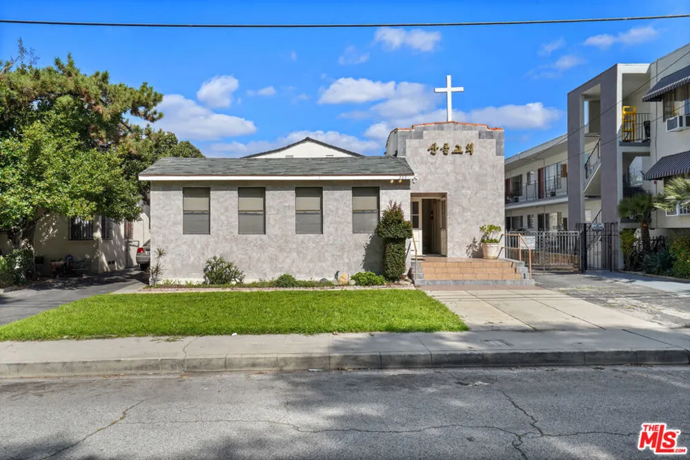 317 W Palmer Avenue Glendale, CA 91204