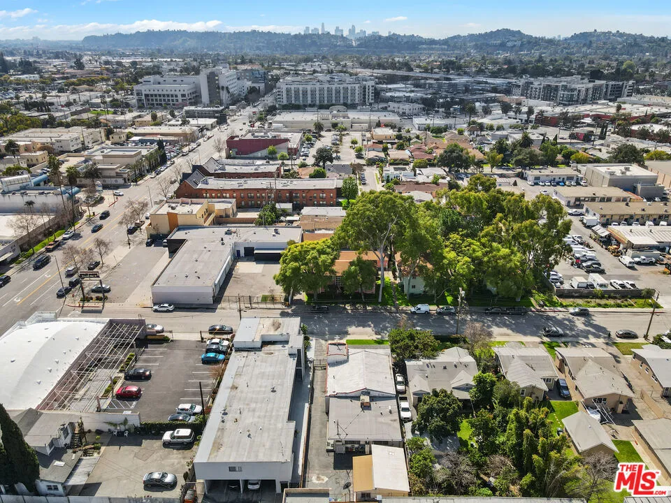 317 W Palmer Avenue Glendale, CA 91204