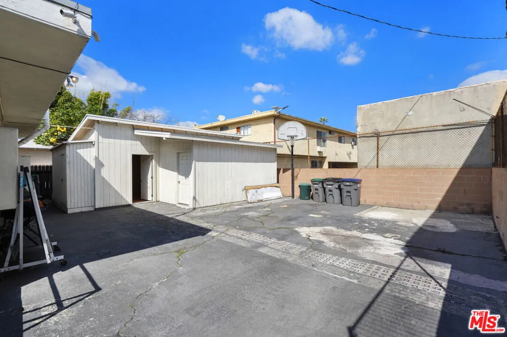 317 W Palmer Avenue Glendale, CA 91204