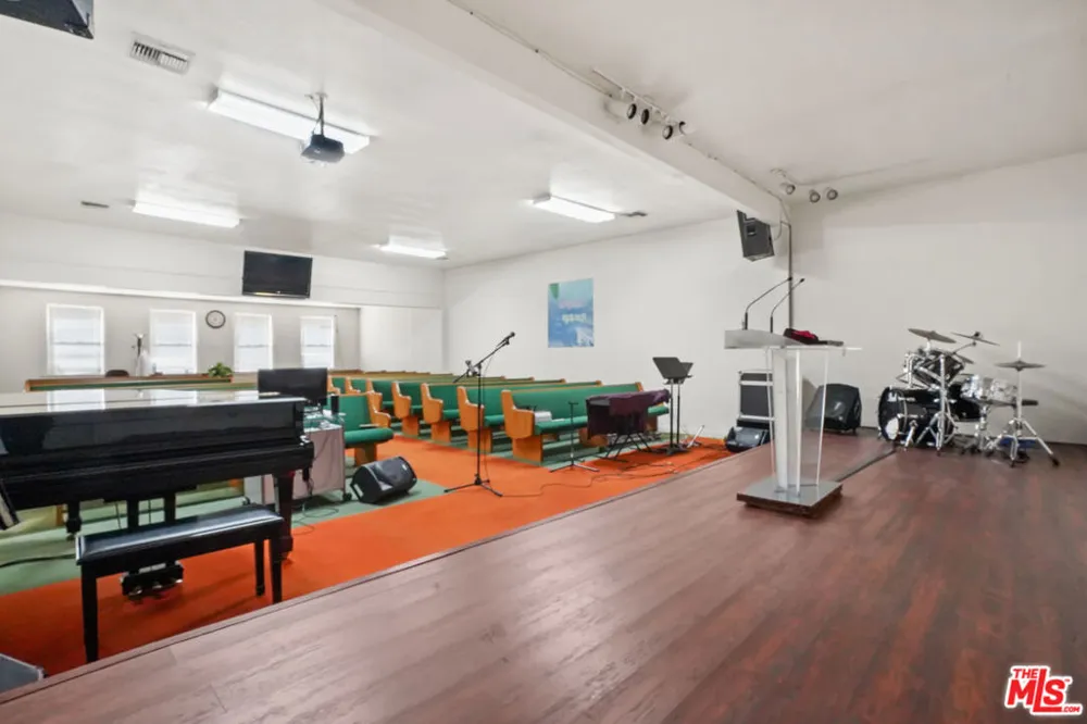 317 W Palmer Avenue Glendale, CA 91204