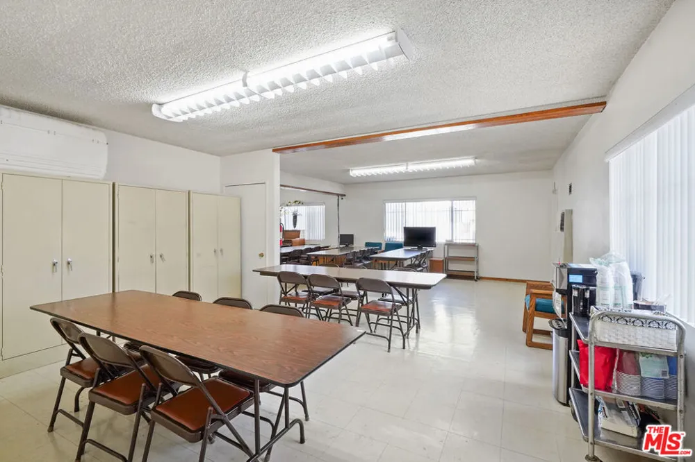 317 W Palmer Avenue Glendale, CA 91204