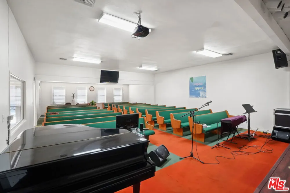 317 W Palmer Avenue Glendale, CA 91204
