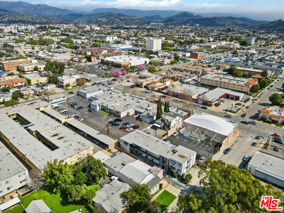 317 W Palmer Avenue Glendale, CA 91204