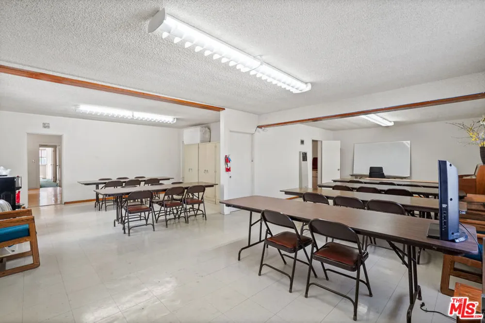 317 W Palmer Avenue Glendale, CA 91204
