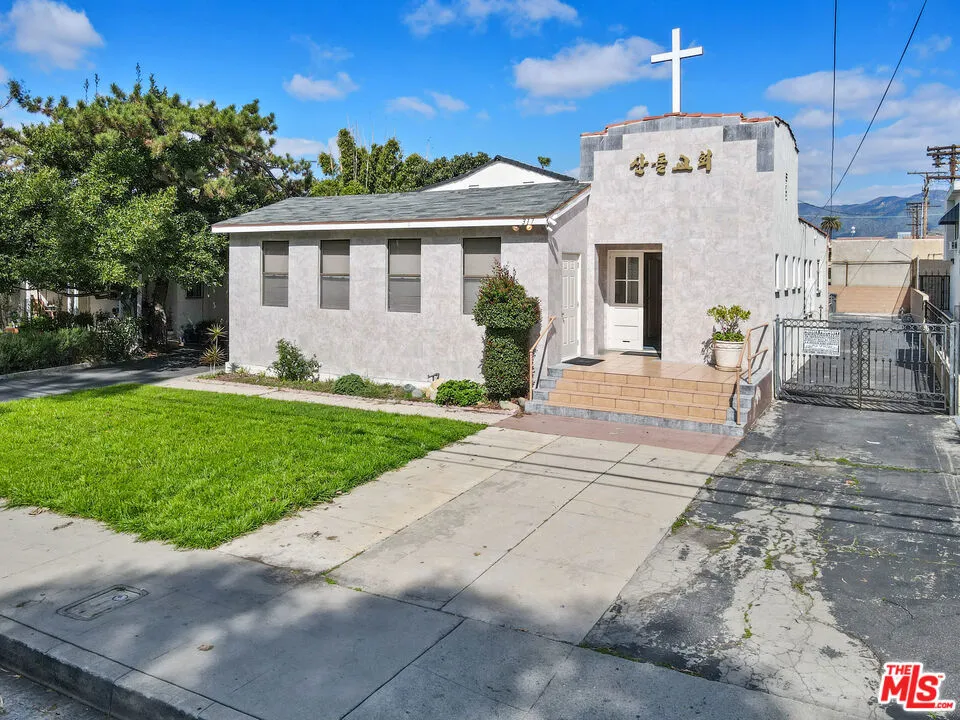 317 W Palmer Avenue Glendale, CA 91204