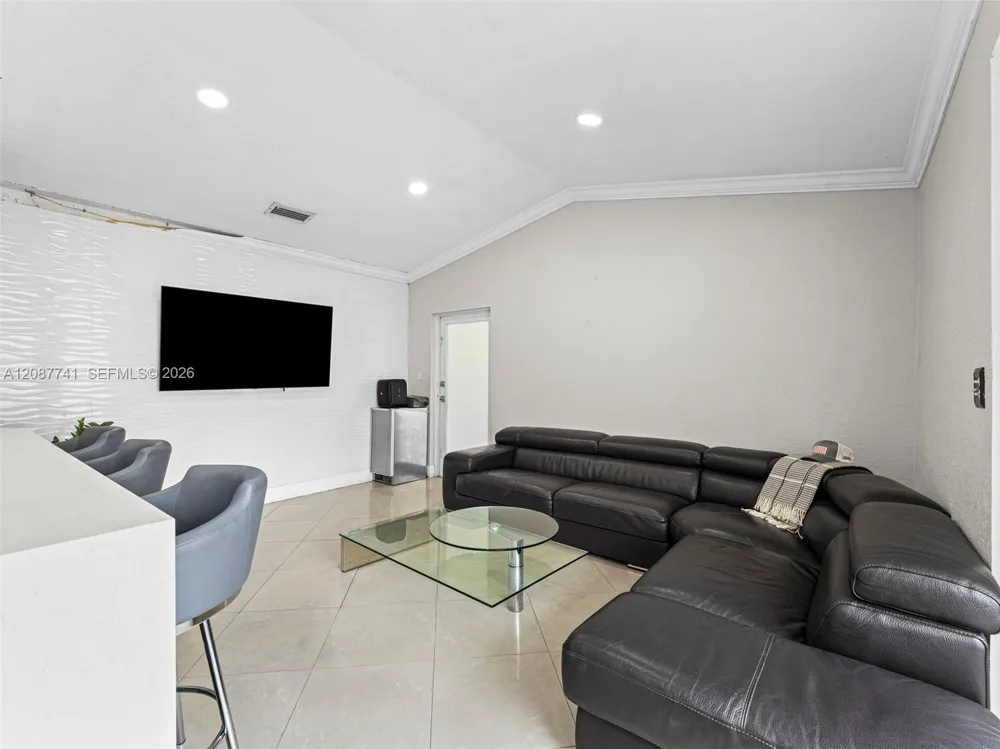 9781 SW 155th Ave Miami, FL 33196