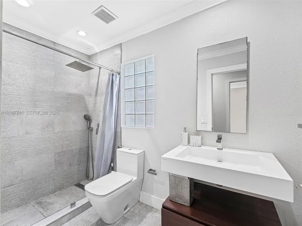 9781 SW 155th Ave Miami, FL 33196