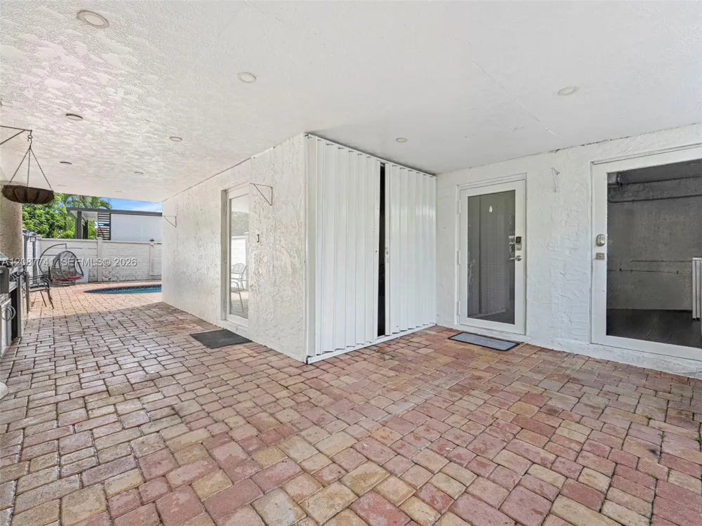 9781 SW 155th Ave Miami, FL 33196