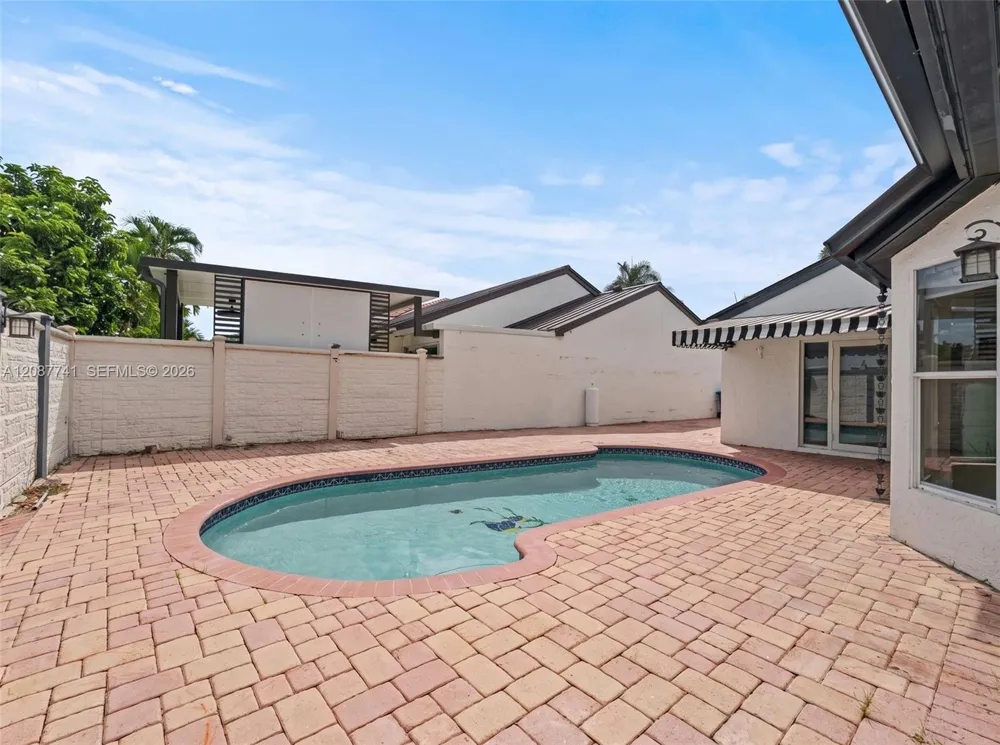 9781 SW 155th Ave Miami, FL 33196