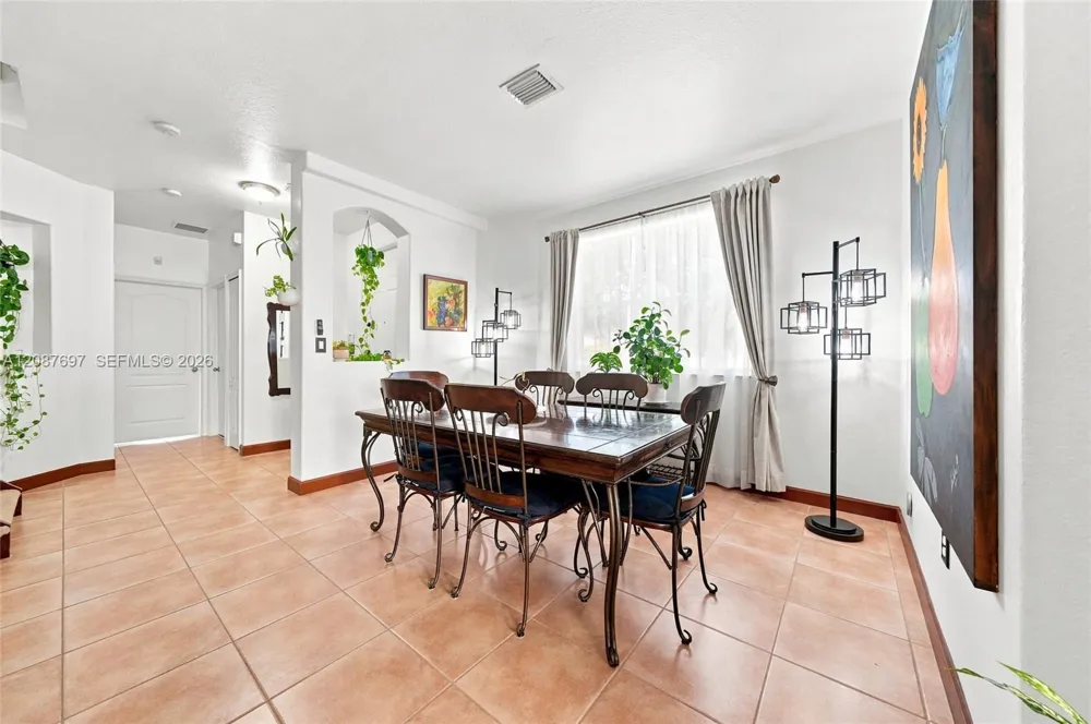 889 SW 151st Pl Miami, FL 33194