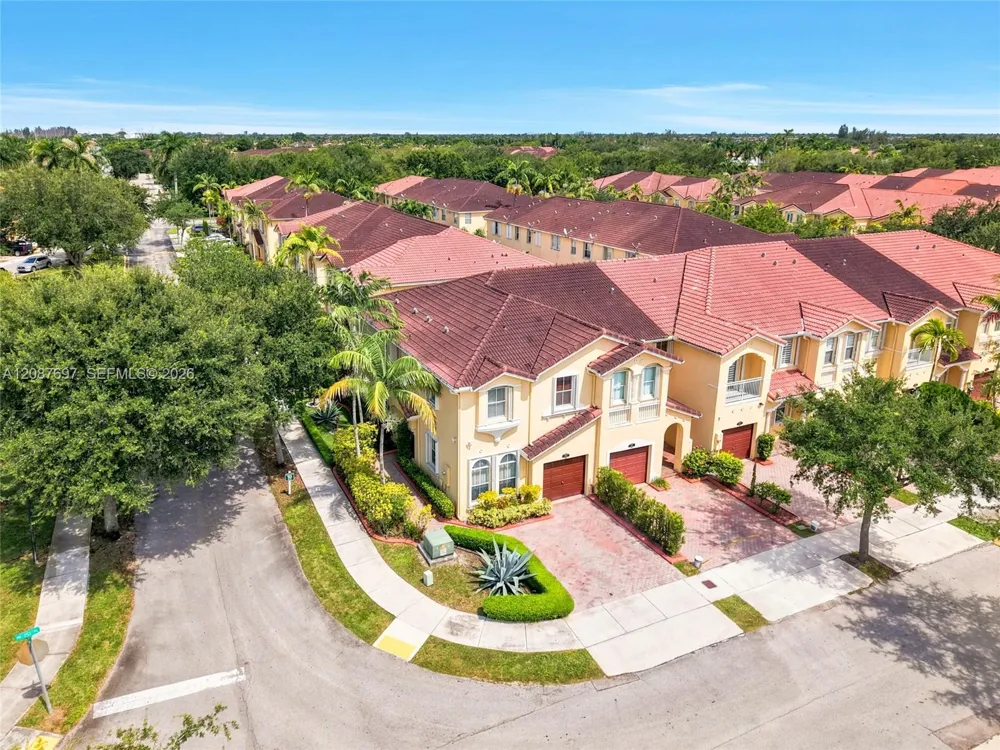 889 SW 151st Pl Miami, FL 33194