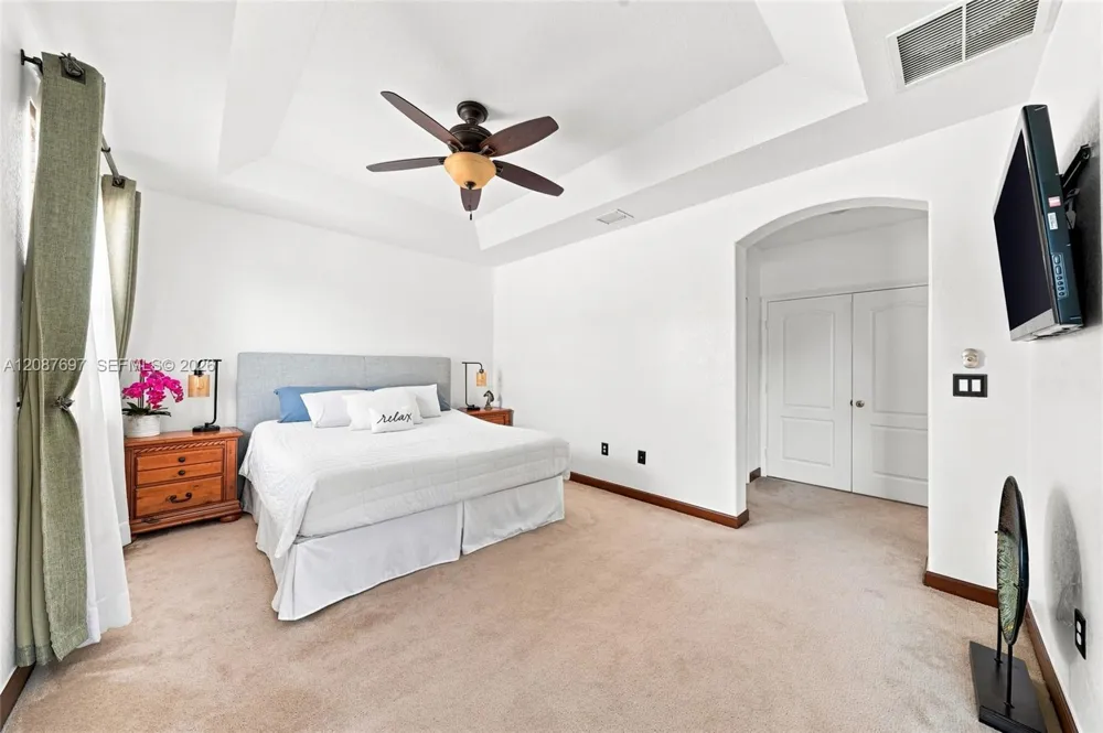 889 SW 151st Pl Miami, FL 33194
