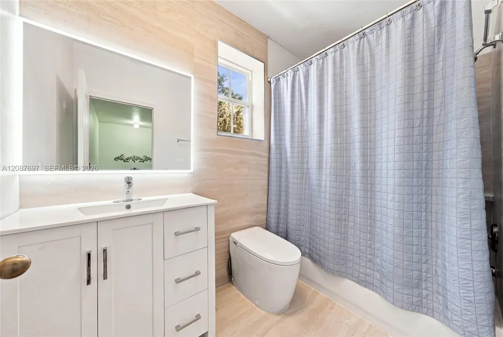 889 SW 151st Pl Miami, FL 33194