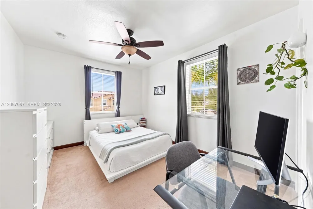 889 SW 151st Pl Miami, FL 33194