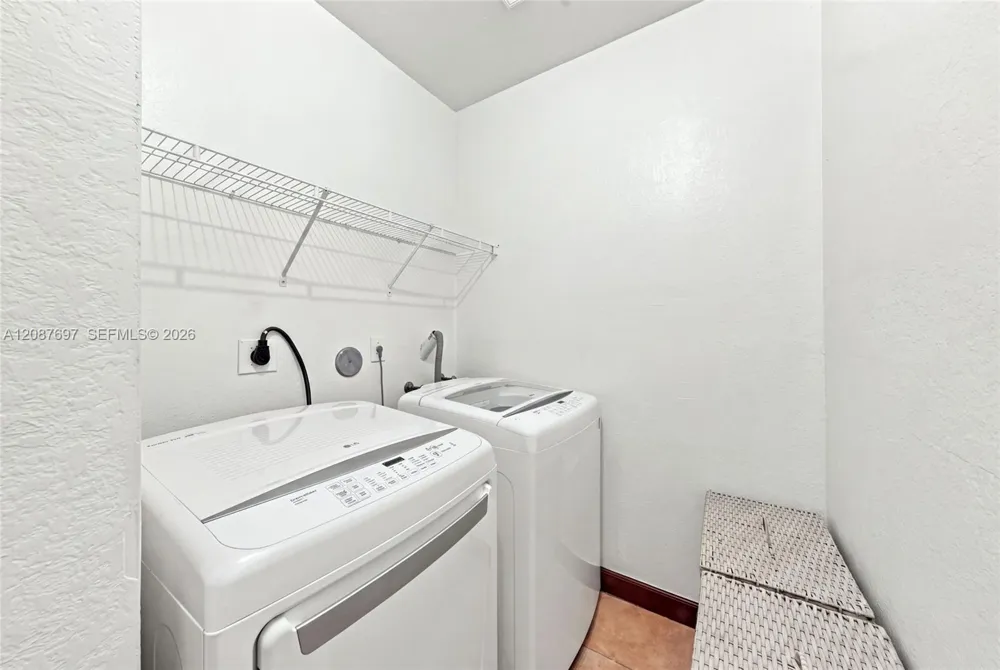 889 SW 151st Pl Miami, FL 33194