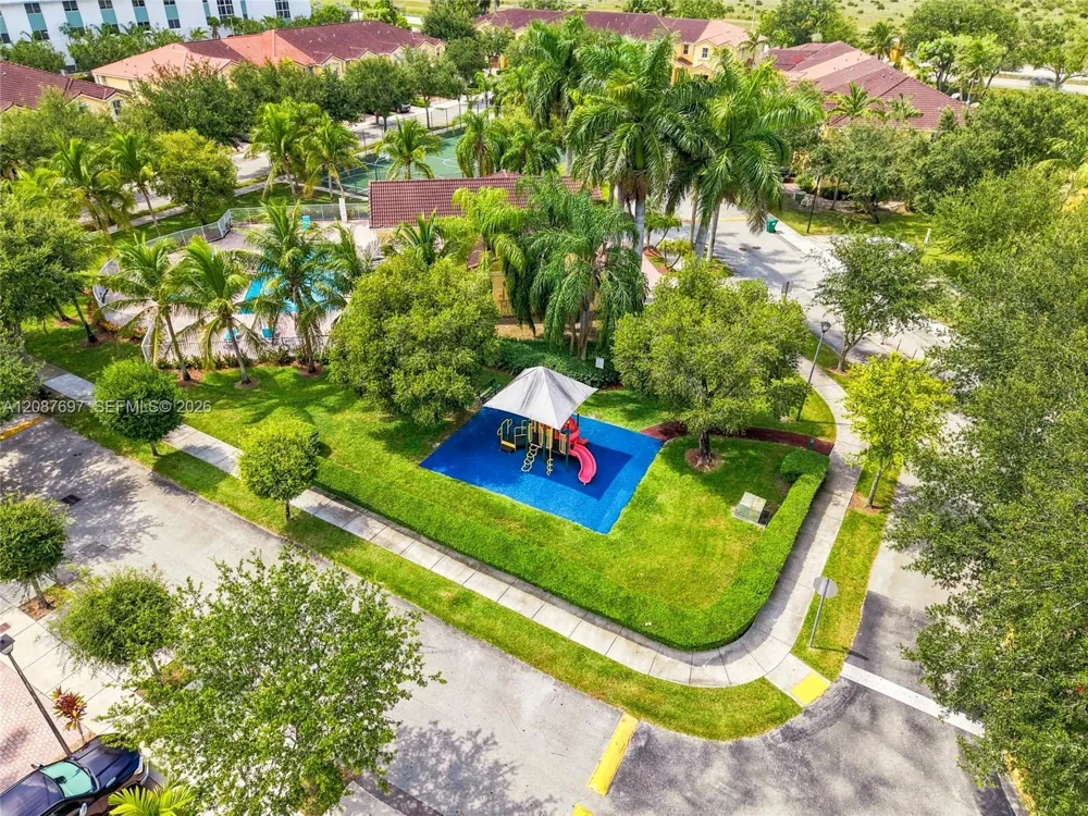 889 SW 151st Pl Miami, FL 33194