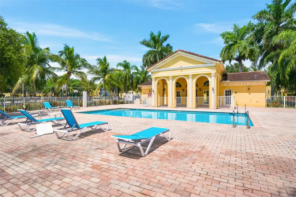 889 SW 151st Pl Miami, FL 33194