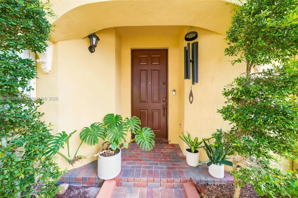 889 SW 151st Pl Miami, FL 33194