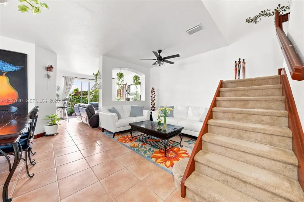 889 SW 151st Pl Miami, FL 33194