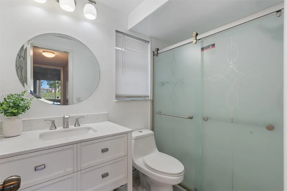 9761 Sunrise Lakes Blvd #107 Sunrise, FL 33322