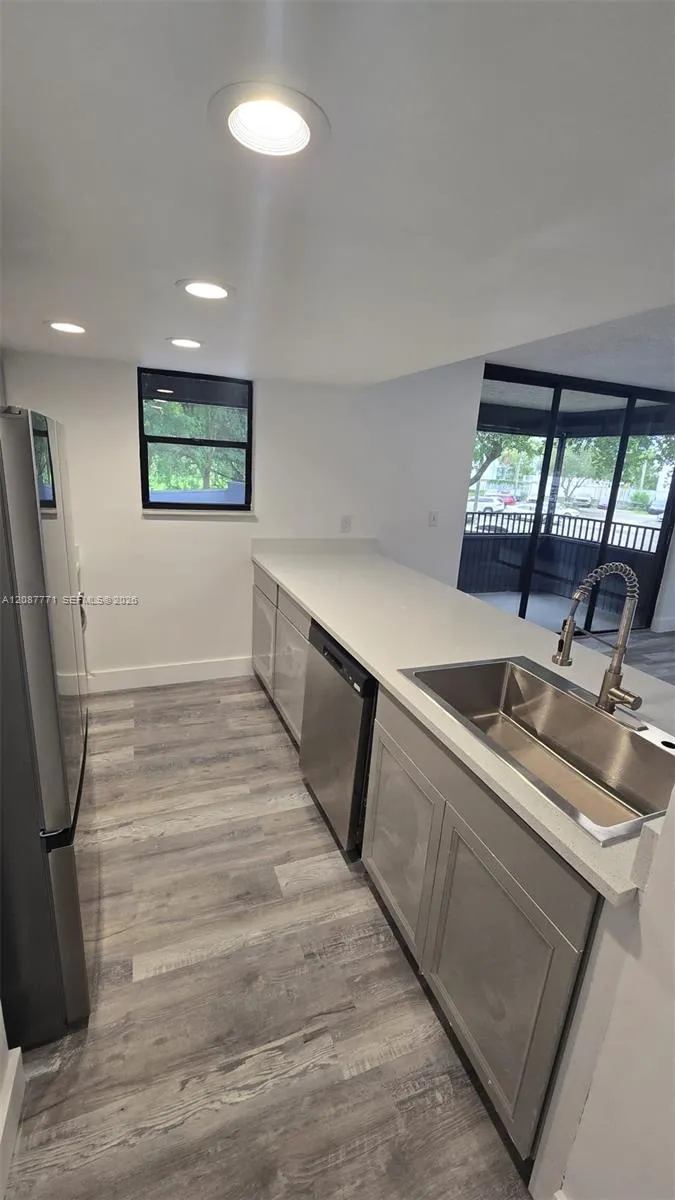 16220 NW 2nd Ave #211 Miami, FL 33169