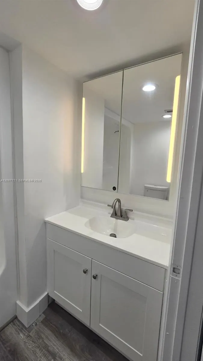 16220 NW 2nd Ave #211 Miami, FL 33169