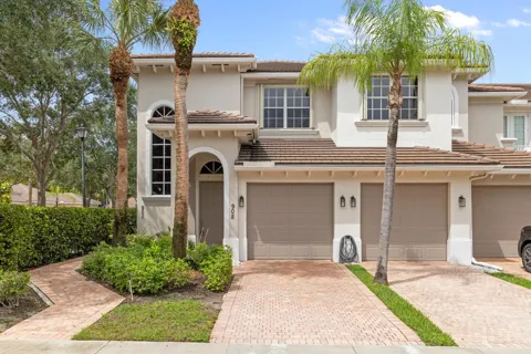 6380 BELLA CIRCLE #905