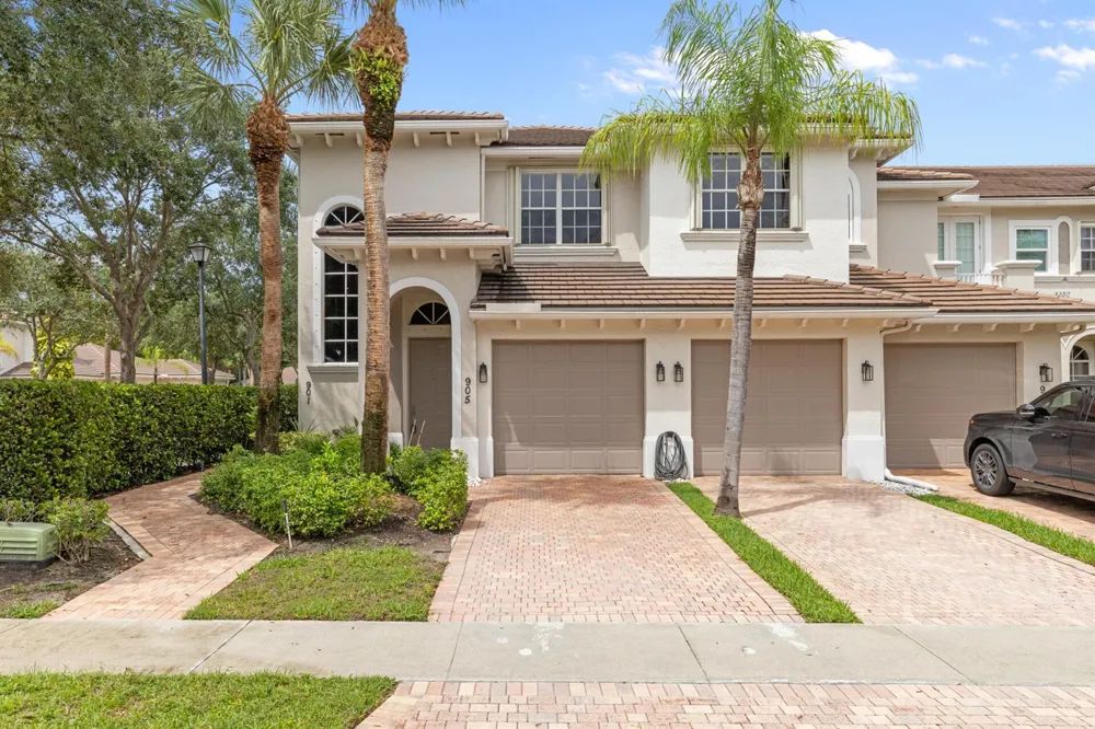 6380 BELLA CIRCLE #905 Boynton Beach, FL 33437