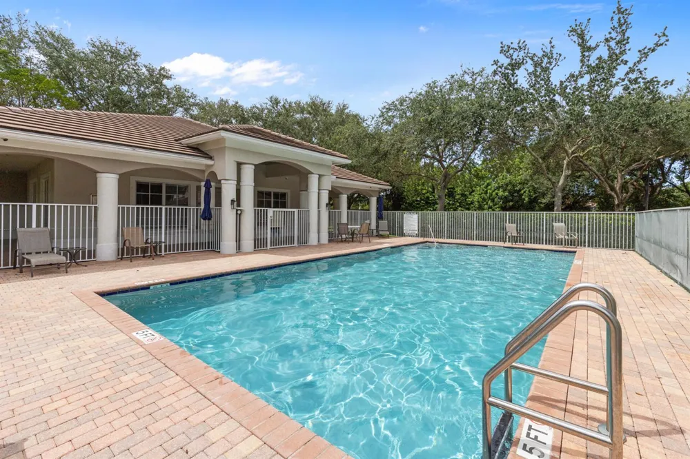 6380 BELLA CIRCLE #905 Boynton Beach, FL 33437